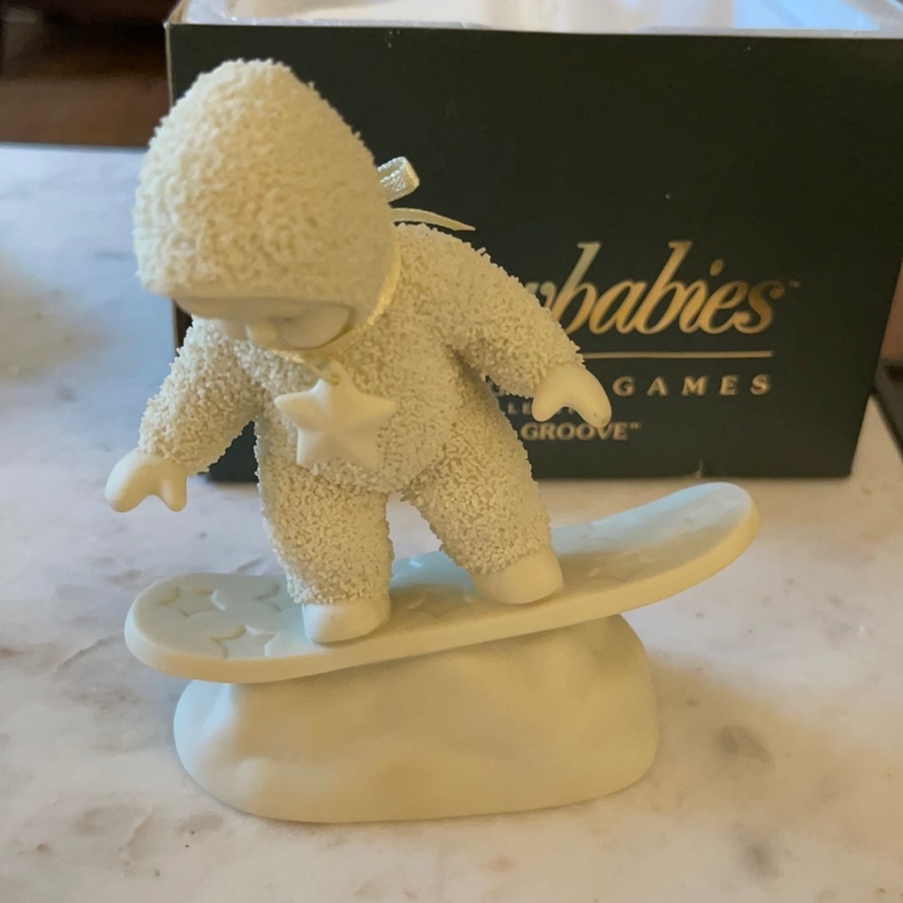Snowbabies In the groove
